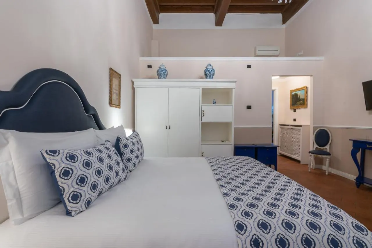 Maison d'hôtes Hotel Dimora Del Cardinale - Residenza D'Epoca à Florence